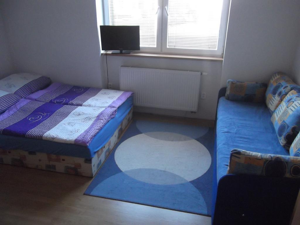 Penzion Apartmany Злин Экстерьер фото