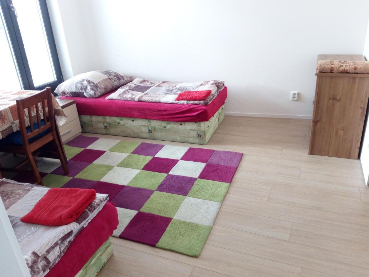 Penzion Apartmany Злин Экстерьер фото