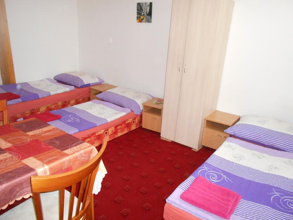 Penzion Apartmany Злин Экстерьер фото