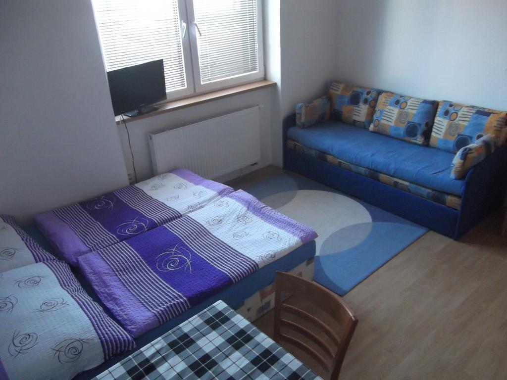 Penzion Apartmany Злин Экстерьер фото